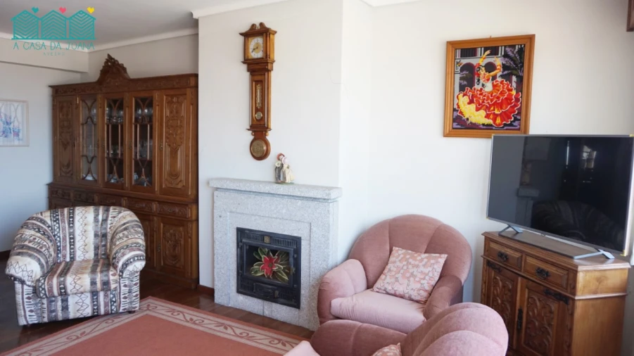 Apartamento T4 para Arrendamento em Glória e Vera Cruz Foto 3