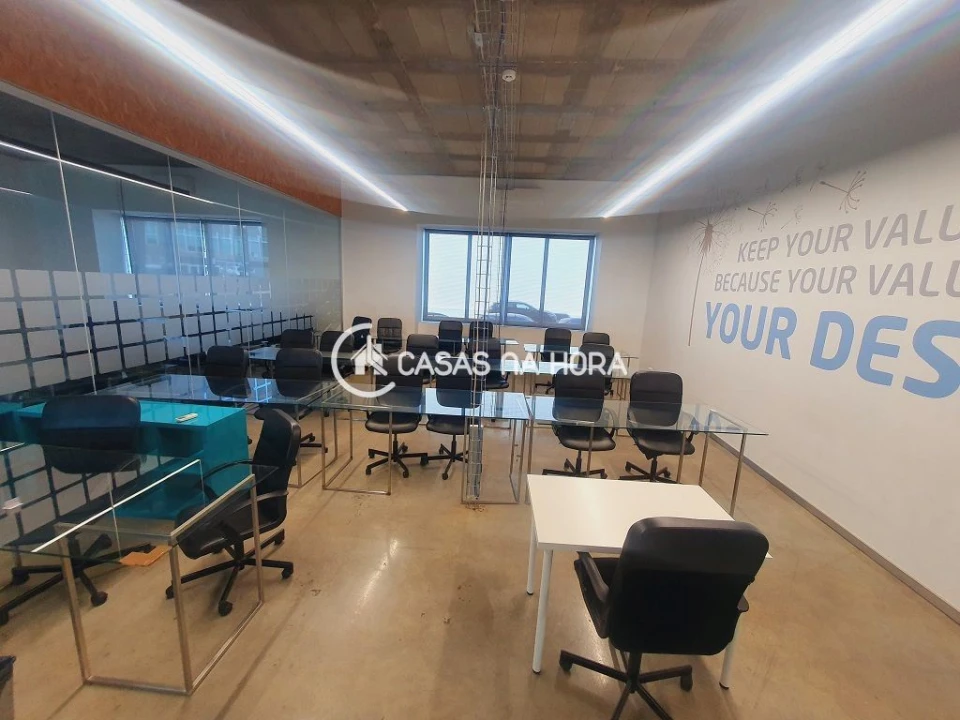 Escritório para Arrendamento em Rio de Mouro Foto 5