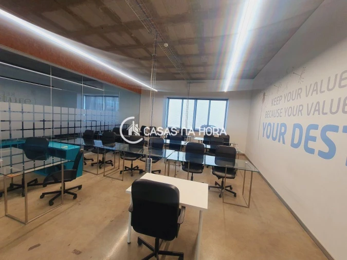 Escritório para Arrendamento em Rio de Mouro Foto 2