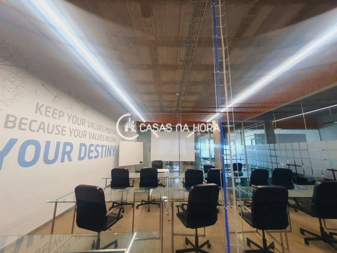 Escritório para Arrendamento em Rio de Mouro Foto 7