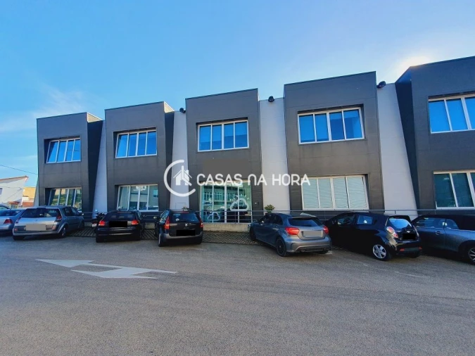 Escritório para Arrendamento em Rio de Mouro Foto 20