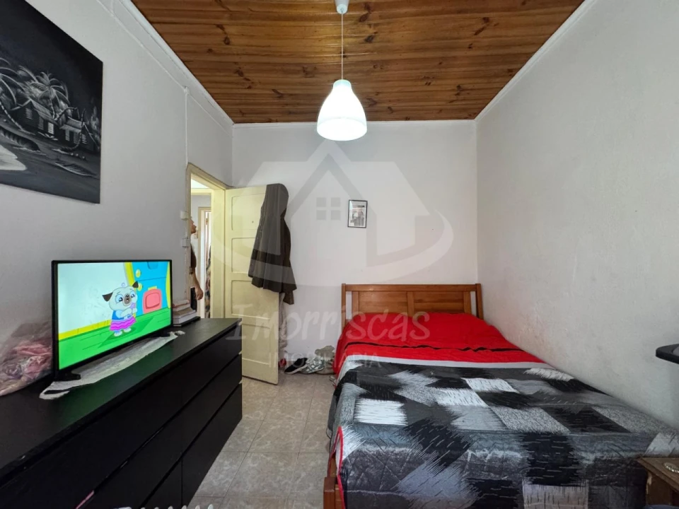 Moradia T2 para Venda em Fanhões Foto 6