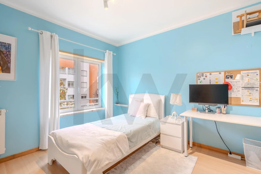 Apartamento T3 para Venda em São Domingos de Rana Foto 38