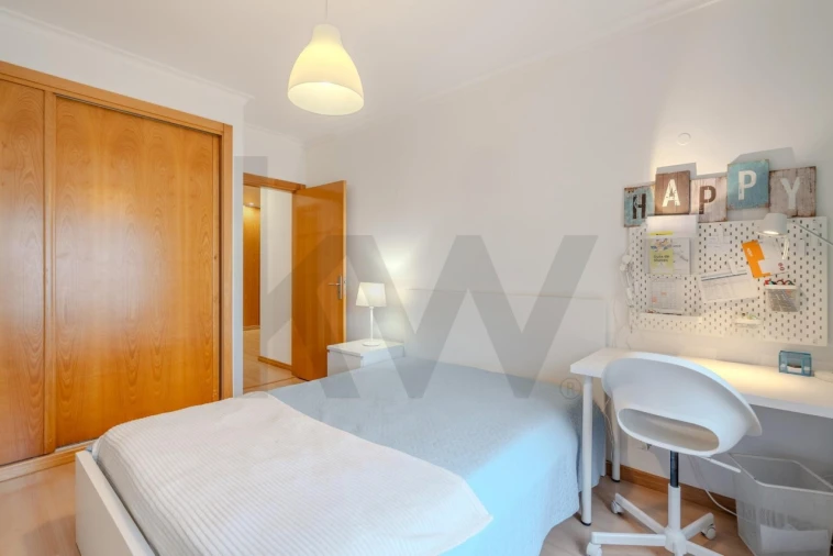 Apartamento T3 para Venda em São Domingos de Rana Foto 29