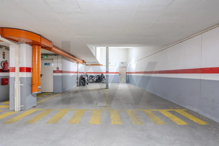 Apartamento T3 para Venda em São Domingos de Rana Foto 49