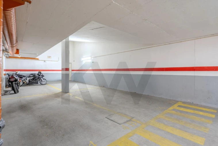 Apartamento T3 para Venda em São Domingos de Rana Foto 50