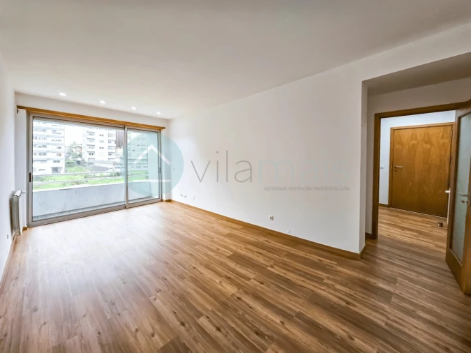 Apartamento T1 para Venda em Paranhos Foto 6