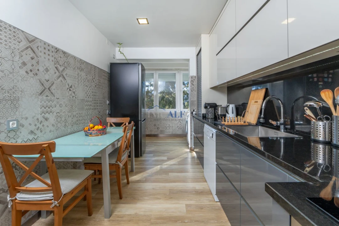 Apartamento T2 para Venda em Odivelas Foto 4