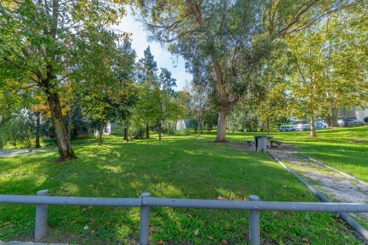 Apartamento T2 para Venda em Odivelas Foto 30