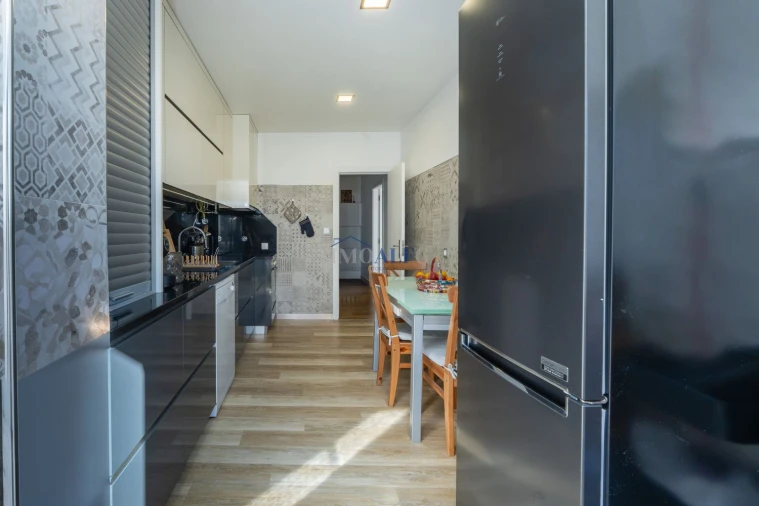 Apartamento T2 para Venda em Odivelas Foto 5