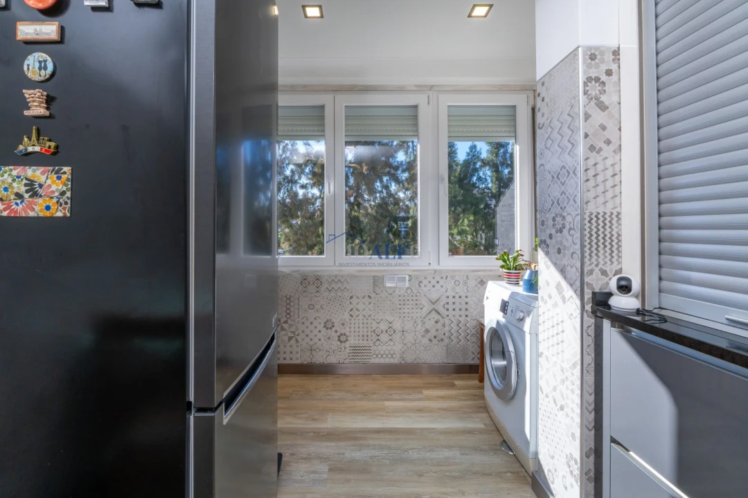 Apartamento T2 para Venda em Odivelas Foto 6