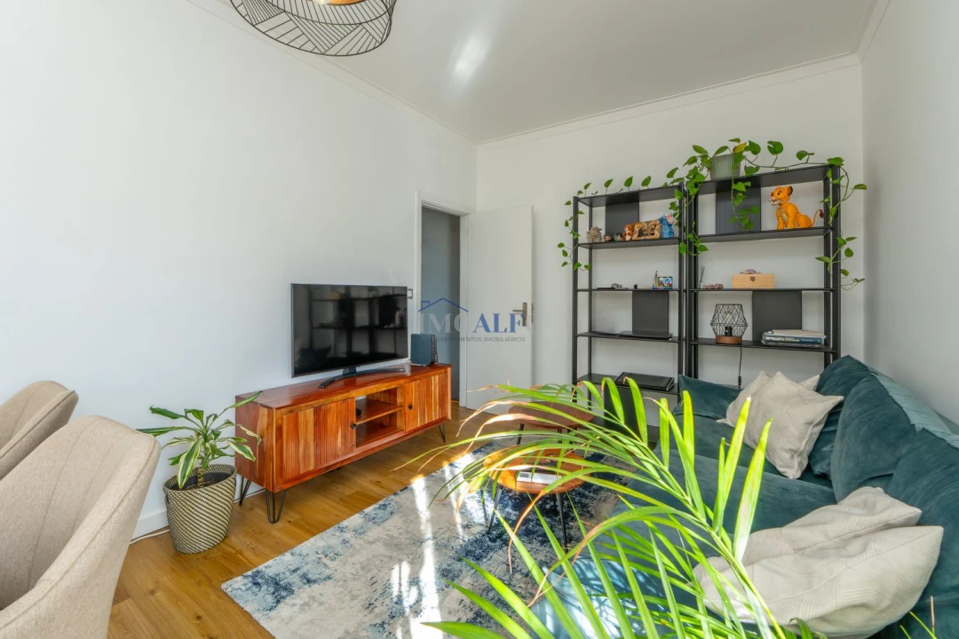 Apartamento T2 para Venda em Odivelas Foto 9