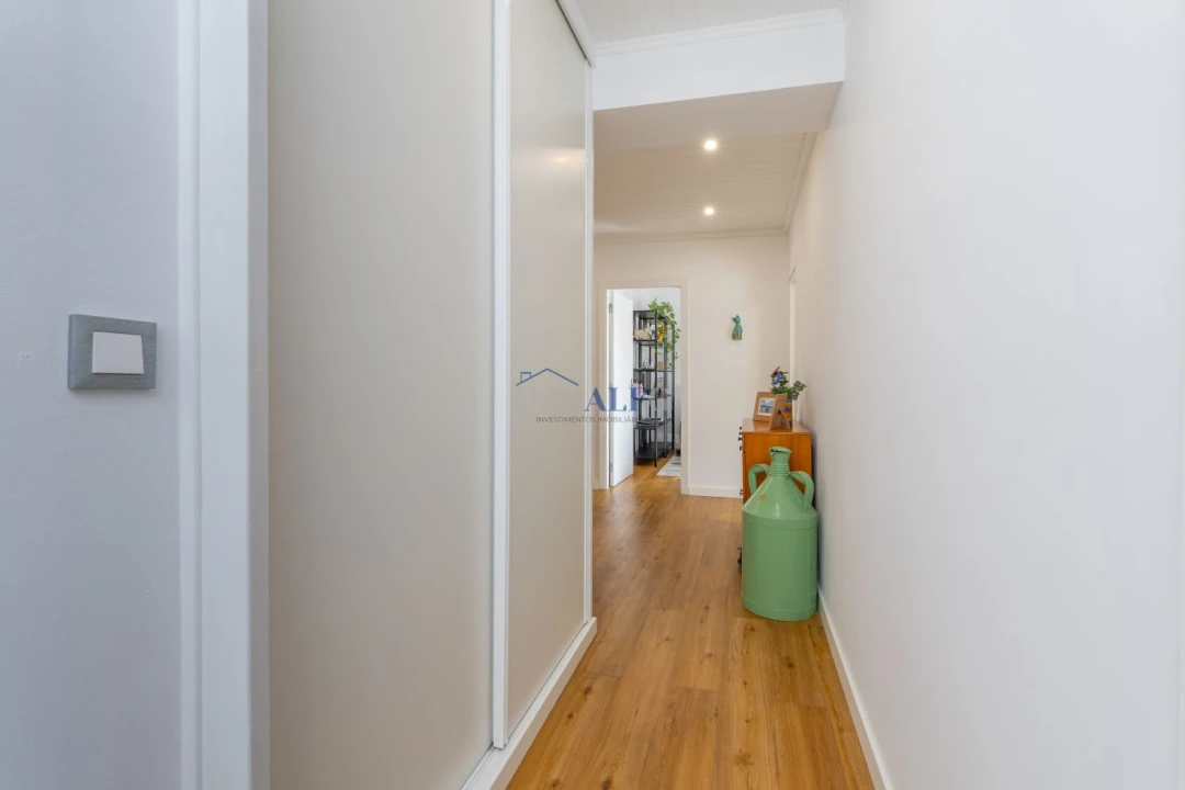 Apartamento T2 para Venda em Odivelas Foto 24