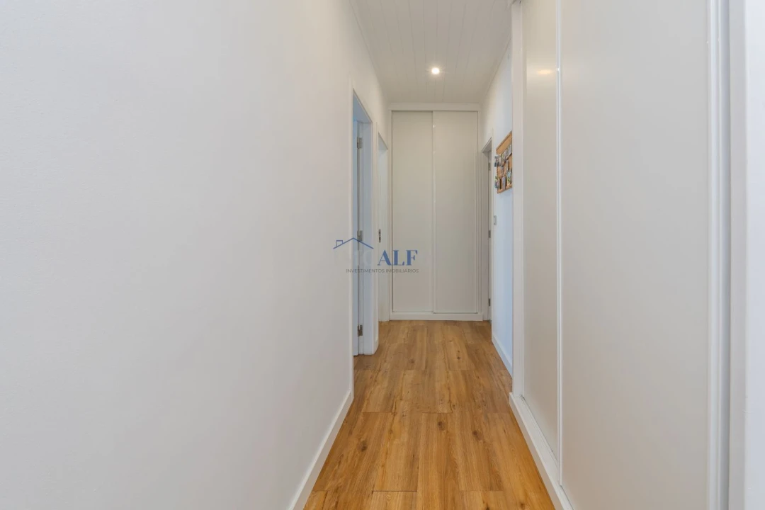 Apartamento T2 para Venda em Odivelas Foto 14