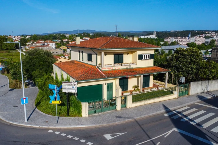 Moradia T3 para Venda em Bougado (São Martinho e Santiago) Foto 32