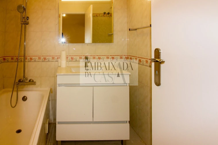 Apartamento T2 para Venda em Algueirão-Mem Martins Foto 12