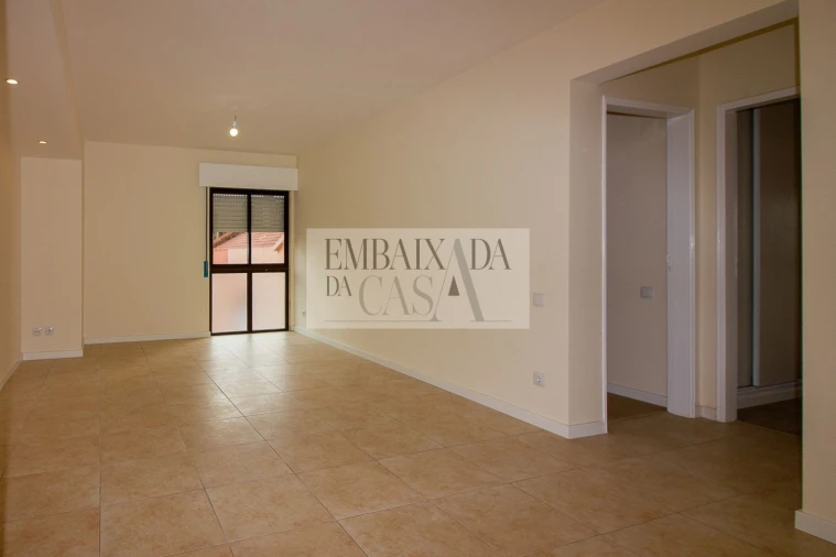 Apartamento T2 para Venda em Algueirão-Mem Martins Foto 15