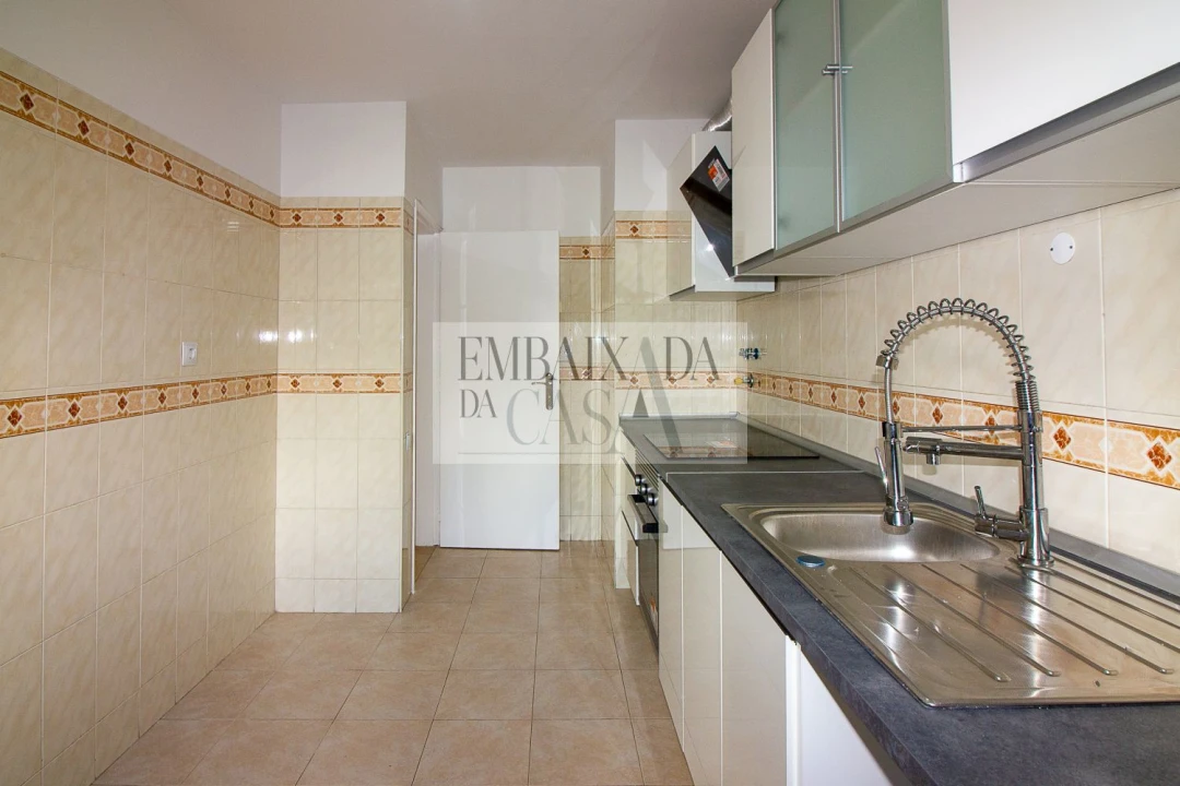 Apartamento T2 para Venda em Algueirão-Mem Martins Foto 10