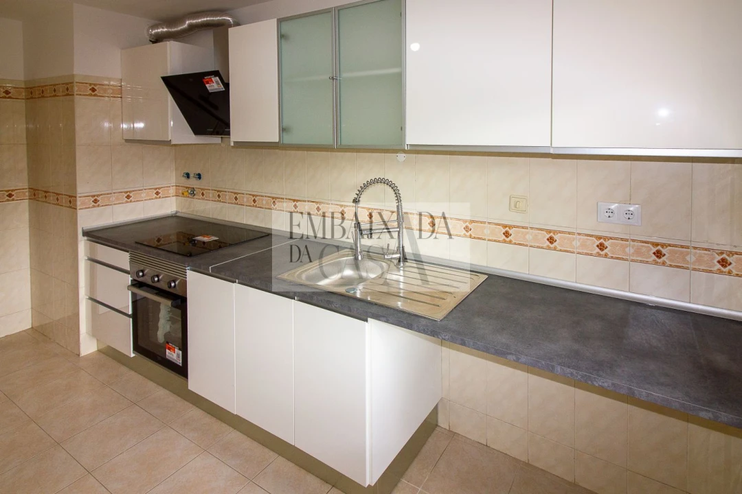 Apartamento T2 para Venda em Algueirão-Mem Martins Foto 3