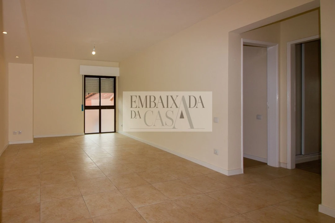 Apartamento T2 para Venda em Algueirão-Mem Martins Foto 15