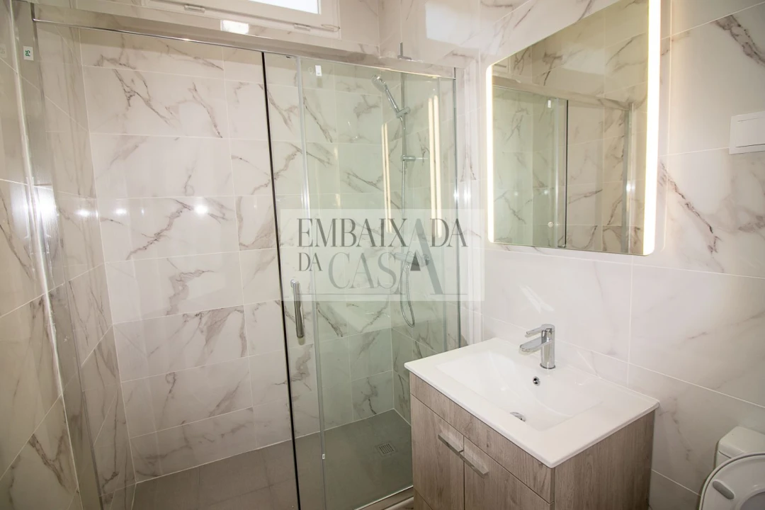 Apartamento T2 para Venda em Benfica Foto 12