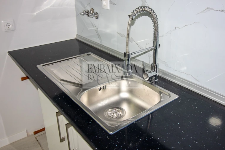 Apartamento T2 para Venda em Benfica Foto 9