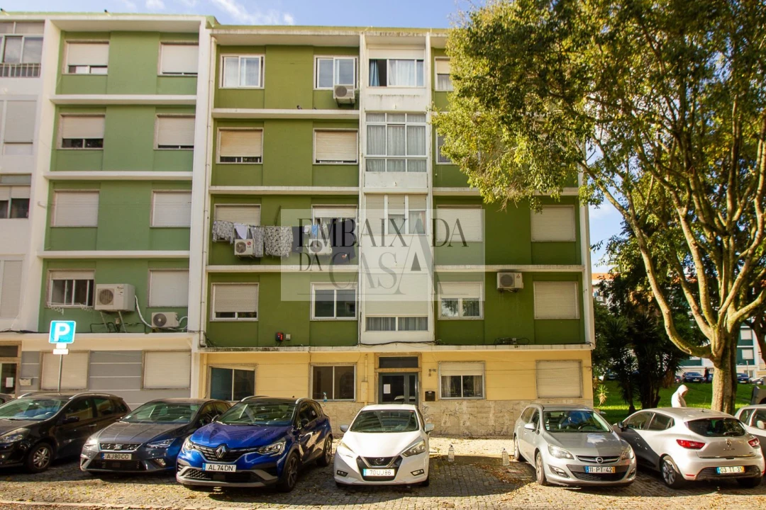 Apartamento T2 para Venda em Benfica Foto 4