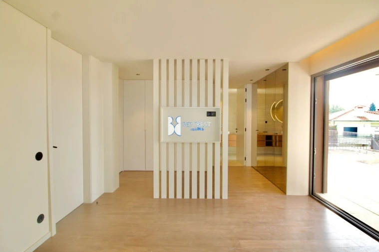 Moradia T4 para Venda em Requião Foto 12