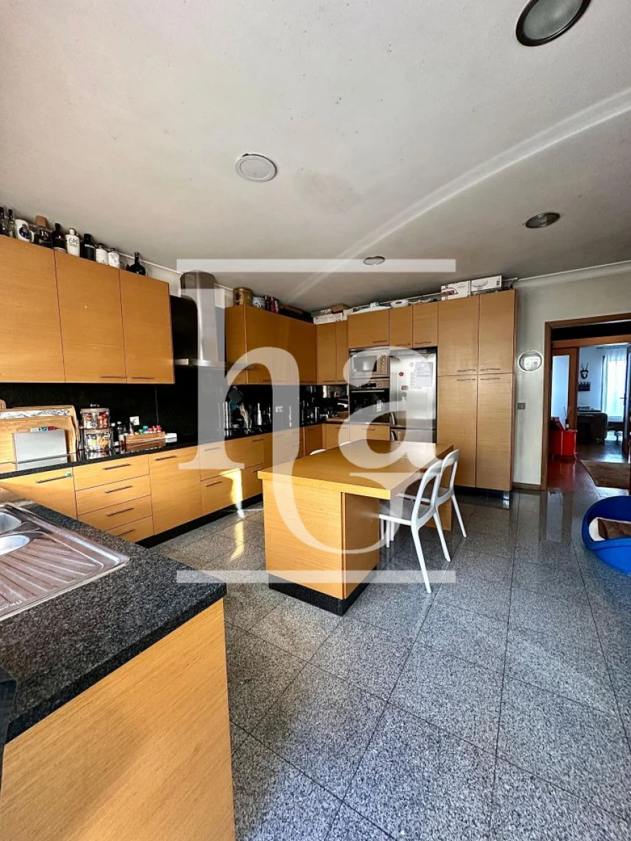 Moradia T4 para Venda em Nogueira e Silva Escura Foto 9