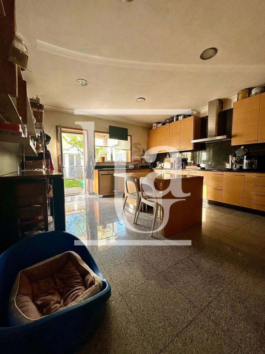 Moradia T4 para Venda em Nogueira e Silva Escura Foto 10