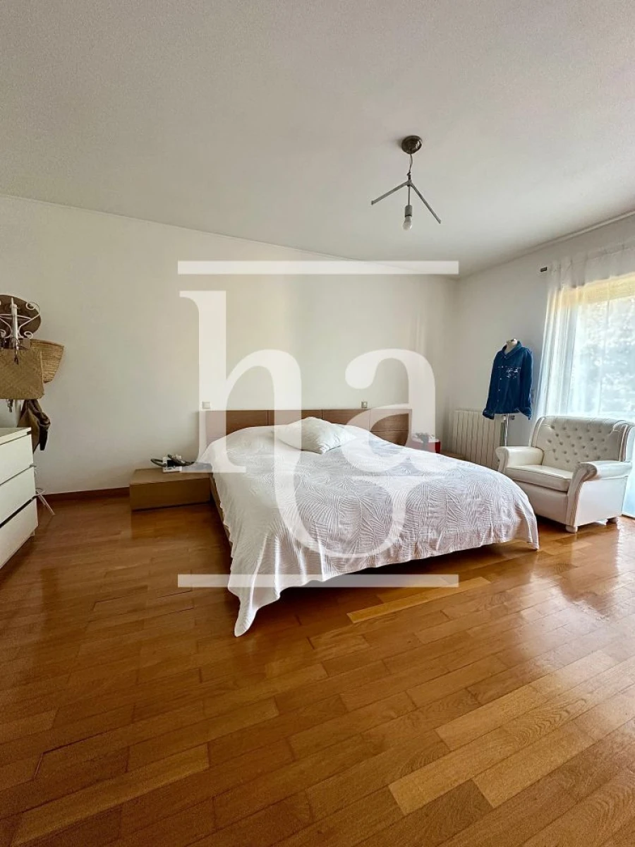 Moradia T4 para Venda em Nogueira e Silva Escura Foto 17