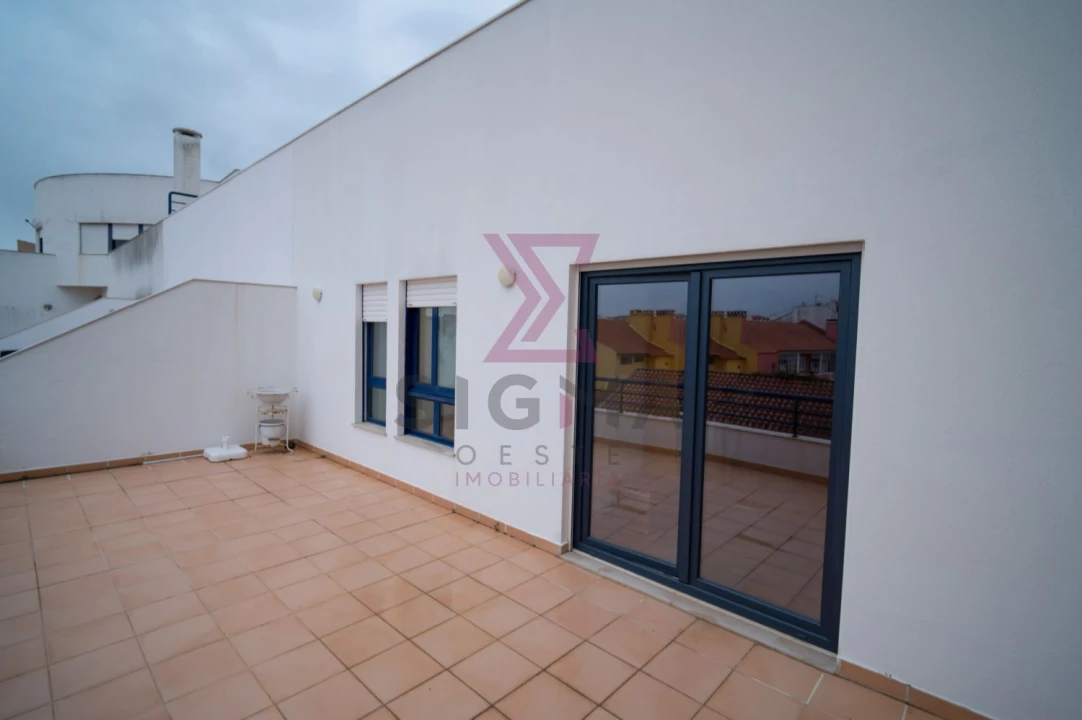 Apartamento T3 para Venda em Bombarral e Vale Covo Foto 44