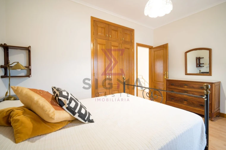 Apartamento T3 para Venda em Bombarral e Vale Covo Foto 32