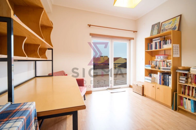 Apartamento T3 para Venda em Bombarral e Vale Covo Foto 35