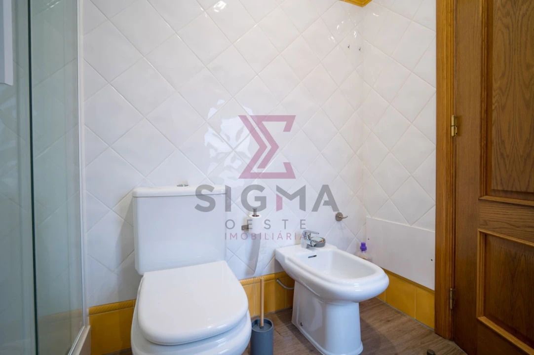 Apartamento T3 para Venda em Bombarral e Vale Covo Foto 25