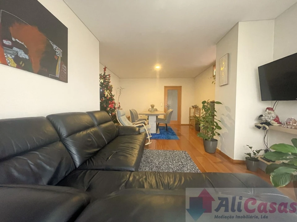 Apartamento T3 para Venda em Rio Meão Foto 2