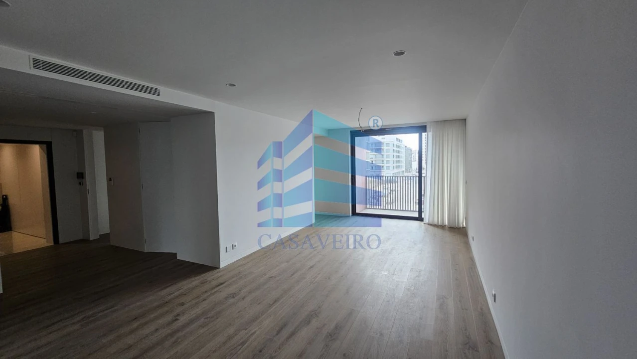 Apartamento T3 para Venda em Glória e Vera Cruz Foto 2