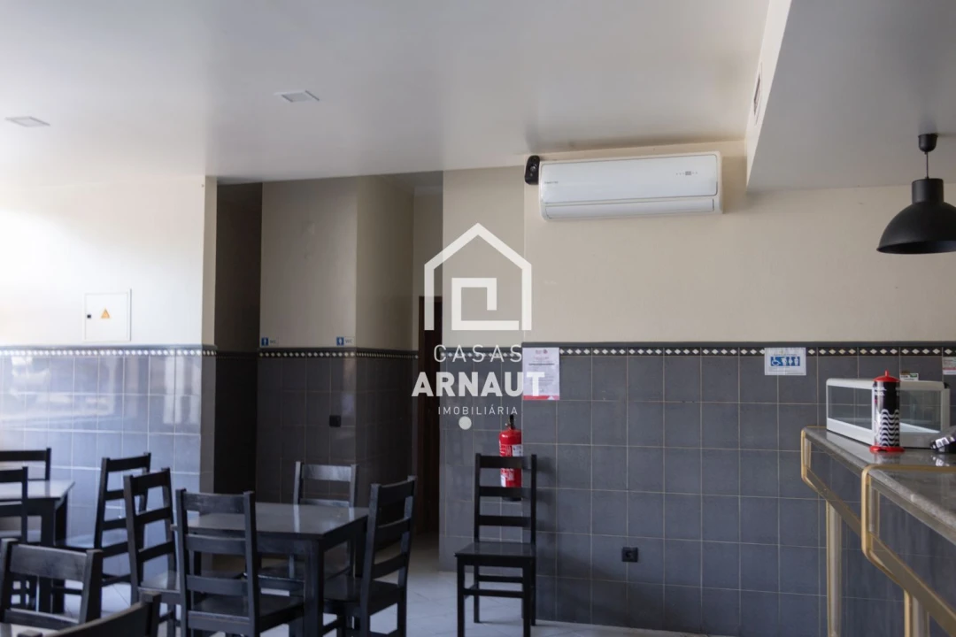 Loja para Arrendamento em Pombal Foto 13