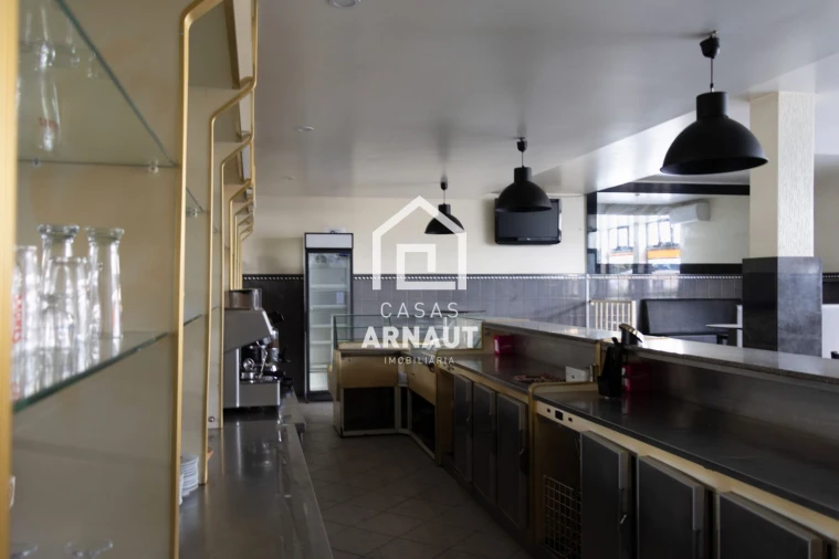 Loja para Arrendamento em Pombal Foto 11