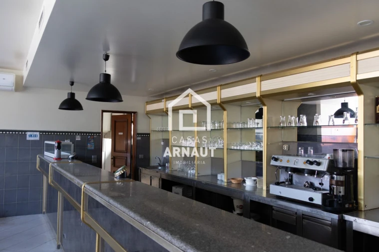 Loja para Arrendamento em Pombal