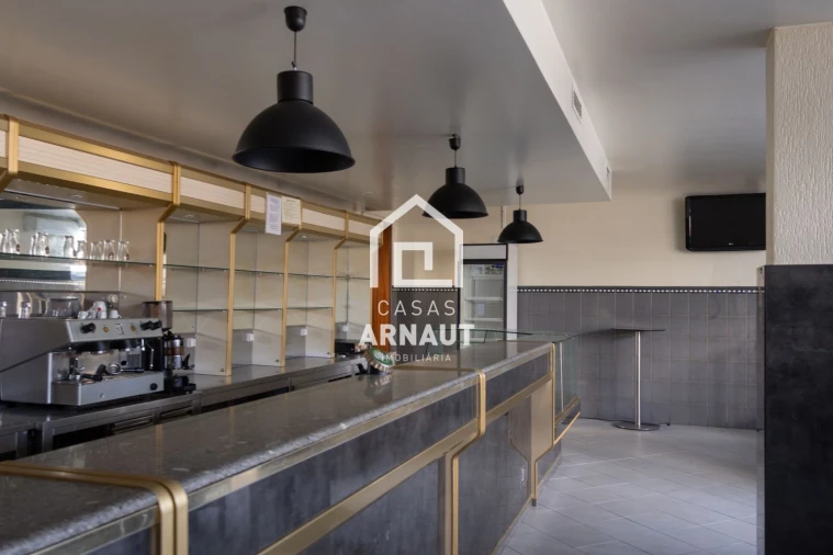 Loja para Arrendamento em Pombal Foto 7