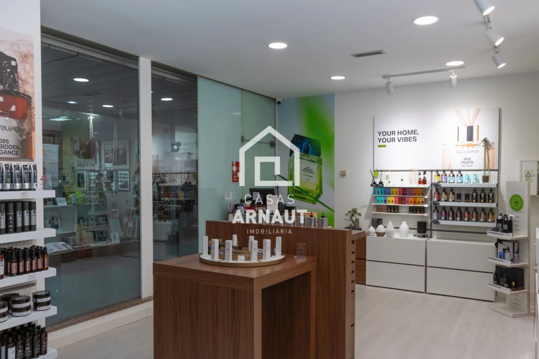 Loja para Arrendamento em Pombal Foto 2