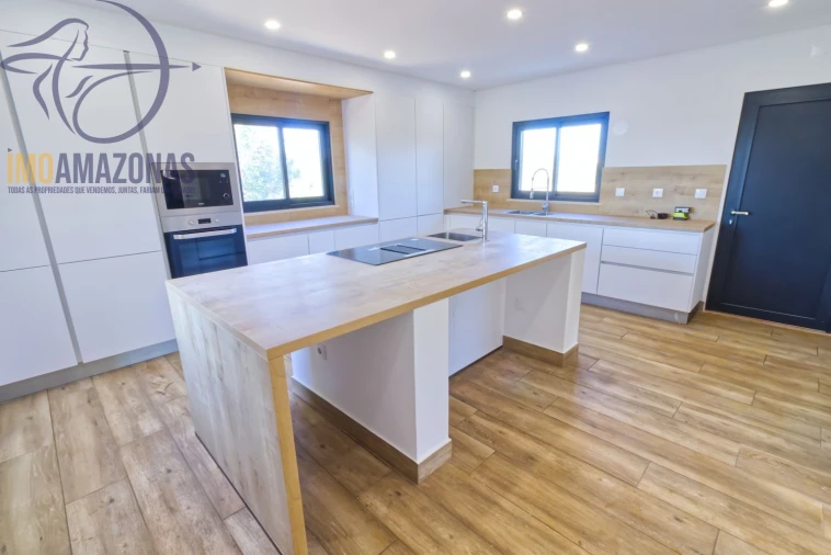 Moradia T3 para Venda em São Bartolomeu de Messines Foto 12