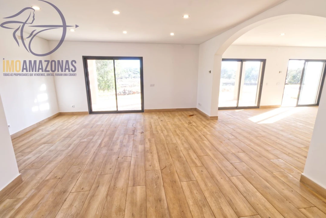 Moradia T3 para Venda em São Bartolomeu de Messines Foto 10