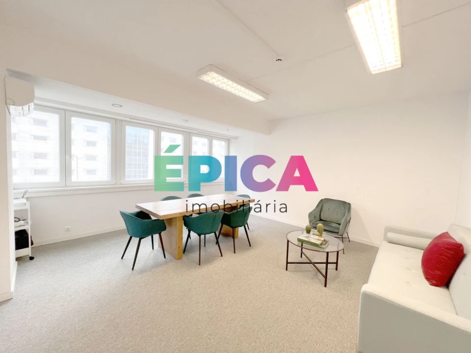 Loja para Arrendamento em Avenidas Novas Foto 19