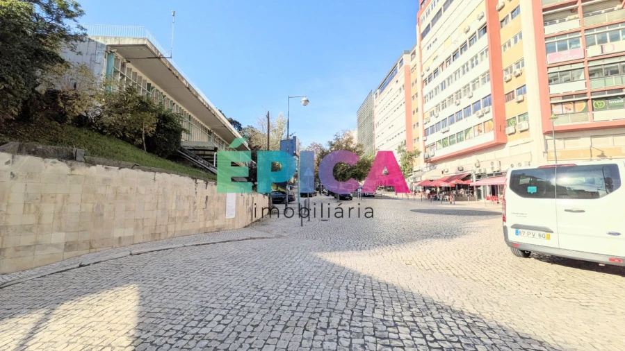 Loja para Arrendamento em Avenidas Novas Foto 62