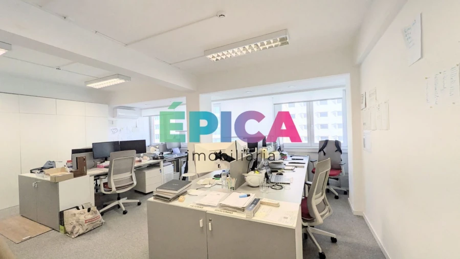 Loja para Arrendamento em Avenidas Novas Foto 37