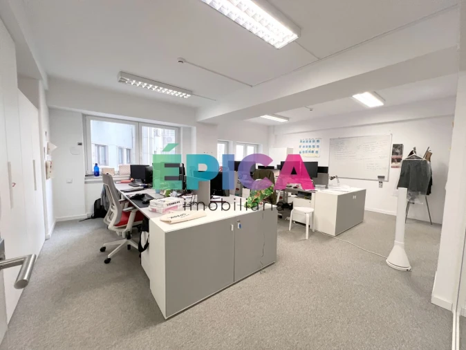 Loja para Arrendamento em Avenidas Novas Foto 24