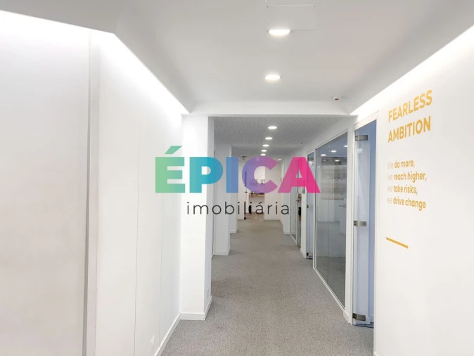 Loja para Arrendamento em Avenidas Novas Foto 11