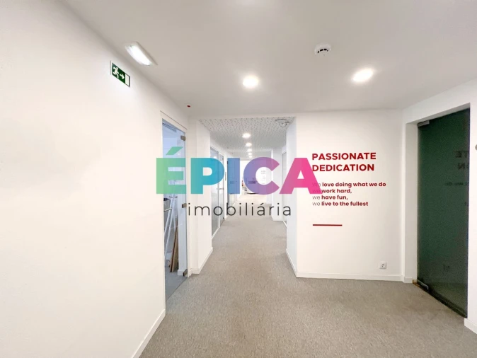 Loja para Arrendamento em Avenidas Novas Foto 12